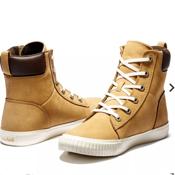 Timberland Boots - Picture 5 of 13